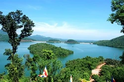 "Đánh thức" tiềm năng du lịch sinh thái Bạch Mã