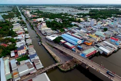 Một góc thị trấn Vĩnh Thuận (huyện Vĩnh Thuận, Kiên Giang). Ảnh An Hiếu