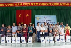 Đà Nẵng chăm lo Tết cho gia đình chính sách, đối tượng có hoàn cảnh khó khăn