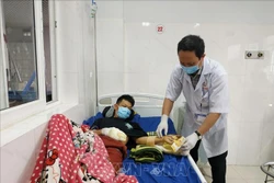 Bệnh viện Đa khoa vùng Tây Nguyên tiếp nhận nhiều trường hợp thương tích nặng do tai nạn pháo nổ