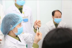 Tiếp tục thử nghiệm vaccine ngừa COVID-19 Nano Covax nhóm liều 50mcg