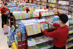 Xây dựng bộ sách giáo khoa do Bộ Giáo dục và Đào tạo biên soạn: Còn nhiều quan điểm khác nhau