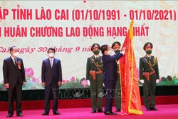 Bộ trưởng Chủ nhiệm Ủy ban Dân tộc Hầu A Lềnh dự lễ kỷ niệm 30 năm ngày tái lập tỉnh Lào Cai