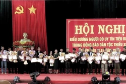 Tôn vinh người có uy tín cộng đồng dân tộc thiểu số tại huyện biên giới Đăk Glei