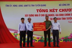 Hỗ trợ làm nhà ở cho 1.400 hộ nghèo trên địa bàn tỉnh Tuyên Quang
