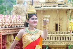 Nâng cao đời sống đồng bào Khmer gắn với phát huy bản sắc văn hóa