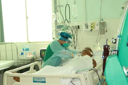 Dịch COVID-19: Ngày 27/4, số mắc COVID-19 tiếp tục tăng lên 2.958 ca