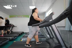 Béo phì và lượng đường trong máu cao khiến sức khỏe con người ngày càng kém