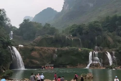 Khuyến cáo du khách lựa chọn thời gian phù hợp khi tham quan thắng cảnh thác Bản Giốc