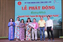 Ra mắt Ban liên minh kích cầu du lịch tỉnh Đắk Lắk. Ảnh: Hoài Thu - TTXVN