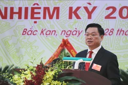 Đồng chí Hoàng Duy Chinh được bầu giữ chức Bí thư Tỉnh ủy Bắc Kạn khóa XII. Ảnh: Mạnh Hà - TTXVN