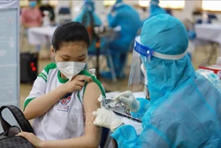 Thành phố Hồ Chí Minh chính thức tiêm vaccine ngừa COVID-19 cho học sinh​