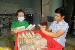 Tăng thu nhập từ sản phẩm truyền thống chè lam Phủ Quảng