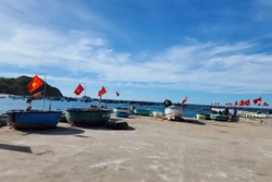Giúp người dân đảo Nhơn Châu thuận tiện “tiếp cận” đất liền