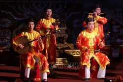Bảo tồn di sản văn hóa phi vật thể tại Huế