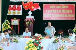 Thủ tướng Nguyễn Xuân Phúc khảo sát thực tế chương trình xây dựng nông thôn mới tại Thái Bình