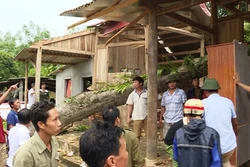 Lào Cai: 2 người chết, 3 người bị thương do giông lốc và sét đánh