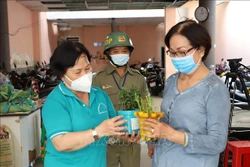 Thành phố Hồ Chí Minh: Đổi rác thải nhựa lấy gạo để bảo vệ môi trường
