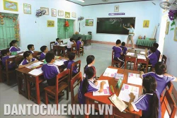 Phát triển ngôn ngữ viết cho người Cơ-Tu, Pa-Kô, Tà-Ôi