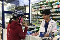 Thành phố Hồ Chí Minh xử lý nghiêm đối với các tổ chức, cá nhân thu gom, tăng giá bất hợp lý khẩu trang, nước sát trùng