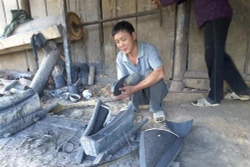 Nghề đúc lưỡi cày của người Dao Cao Bằng