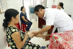 Đảm bảo 100% bệnh nhân HIV có thẻ Bảo hiểm y tế