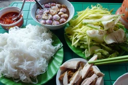 Bún mắm nêm - Món ăn bình dị quê mình