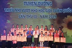 Tuyên dương thiếu nhi vượt khó học giỏi tiêu biểu toàn quốc năm 2019