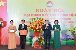 Chủ tịch Quốc hội Vương Đình Huệ dự Ngày hội Đại đoàn kết toàn dân tộc tại phường Quán Thánh, Hà Nội