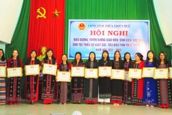 Thừa Thiên - Huế tuyên dương học sinh, sinh viên dân tộc thiểu số xuất sắc