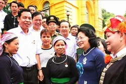Phó Chủ tịch nước Đặng Thị Ngọc Thịnh tiếp Đoàn đại biểu tiêu biểu tỉnh Lào Cai