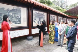 Triển lãm “Mộc bản-Bảo vật hoàng triều” và “Thiên hùng ca sử Việt”