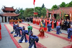 Lung linh sắc màu bốn phương hội tụ nơi đất Tổ Hùng Vương