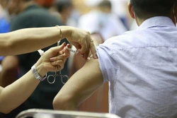  Việt Nam đã thực hiện tiêm trên 8,52 triệu liều vaccine phòng COVID-19 cho người dân
