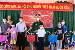 Tết Nhâm Dần 2022: Bộ Chỉ huy Quân sự tỉnh Bà Rịa-Vũng Tàu chăm lo Tết cho đồng bào dân tộc, người nghèo
