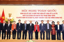 Thủ tướng Chính phủ Nguyễn Xuân Phúc: Xây dựng lớp nông dân mới nắm chắc về khoa học-công nghệ, kinh tế số