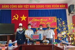 Tết Nhâm Dần 2022: Bộ Tư lệnh Vùng 2 Hải quân thăm, chúc Tết tại huyện Côn Đảo