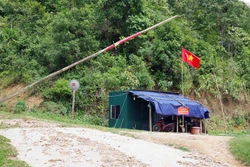 Bộ đội Biên phòng Sơn La bắt một gia đình nhập cảnh trái phép