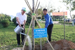 Sôi nổi Tết trồng cây "Đời đời nhớ ơn Bác Hồ” Xuân Quý Mão 2023 tại Ninh Thuận