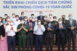 Thủ tướng Phạm Minh Chính: Nhiều người muốn ưu tiên vaccine phòng COVID-19 cho nơi dịch bệnh phức tạp