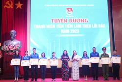 Bến Tre tuyên dương thanh niên tiên tiến làm theo lời Bác