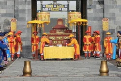 Công bố Festival Huế 2024 và tái hiện Lễ Ban sóc triều Nguyễn