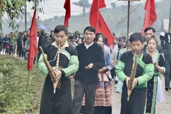 Nghi thức tại lễ hội Tết rừng Nà Hẩu. Ảnh: Tuấn Anh - TTXVN