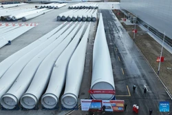 Trung Quốc sản xuất cánh turbine gió dài nhất thế giới
