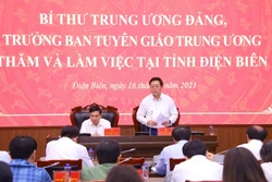 Trưởng Ban Tuyên giáo Trung ương Nguyễn Trọng Nghĩa phát biểu chỉ đạo. Ảnh: Văn Điệp - TTXVN