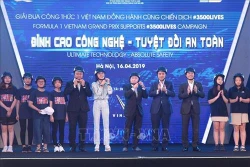 Trao 10.000 mũ bảo hiểm đạt chuẩn tặng học sinh, sinh viên