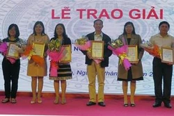 Kịp thời phản ánh và nhân rộng mô hình, gương điển hình xây dựng nông thôn mới