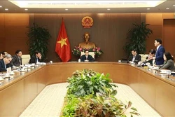 Phó Thủ tướng Vũ Đức Đam: Phải đảm bảo môi trường trường học an toàn hơn trụ sở cơ quan nhà nước