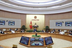 Thủ tướng Nguyễn Xuân Phúc: Càng khó khăn, càng quyết tâm, cố gắng chống dịch