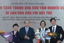 Thủ tướng Nguyễn Xuân Phúc: Phải biến văn hóa trở thành di sản và tạo sinh kế cho người dân